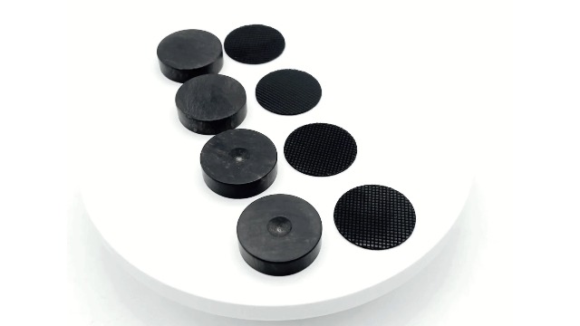 Amazon | nanomaru 木製 黒檀 インシュレーター スピーカー オーディオ